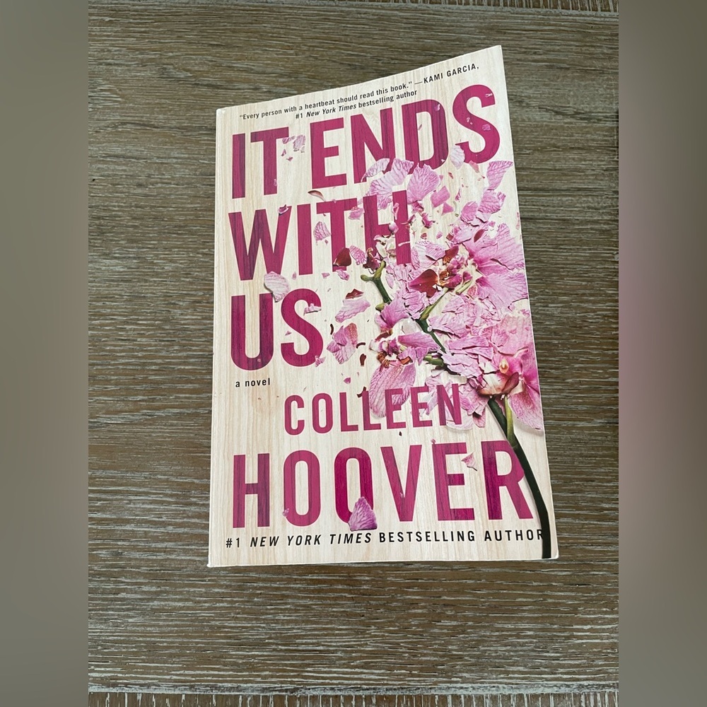 'It Ends With Us' Book Colleen Hoover